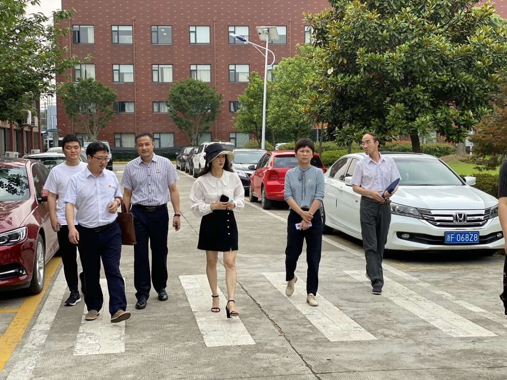嘉兴市教育局副局长莅临我司指导